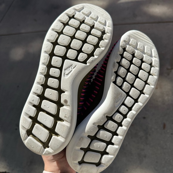 NIKE FLYKNIT ROSHE TWO - Picture 9 of 9